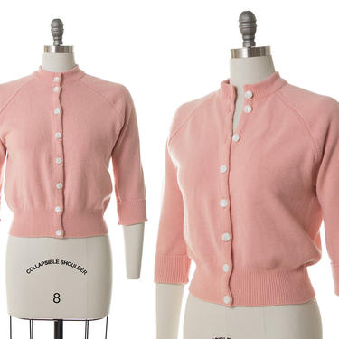 Vintage 1950s Cardigan | 50s Light Pink Acrylic Knit Cropped Three Quarter Sleeve Sweater Top (medum) 