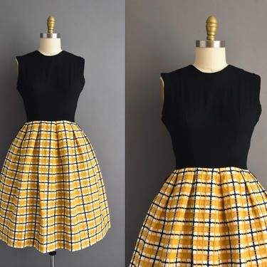 1950s vintage dress | Gold &amp; Black Plaid Print Textured Full Skirt Cotton Linen Dress | Medium | 50s dress 