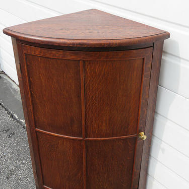 Early 1900s Tiger Oak Small Corner Cabinet 1510