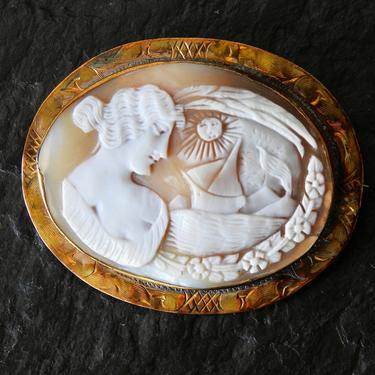 Antique/Vintage Carved Shell Gold Filled Scenic Cameo Brooch 