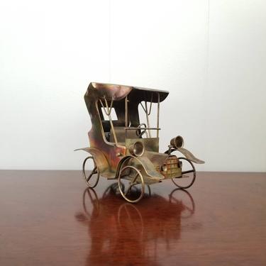 Vintage Musical Antique Car / Wind Up Collectible Car / Copper Model T Buggy Figurine / Antique Car Lover Gift / Vintage Metal Home Decor 