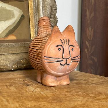 Vintage Mid Century Modern Ceramic Cat Sculpture vase pot animal retro Lisa style textured simple 