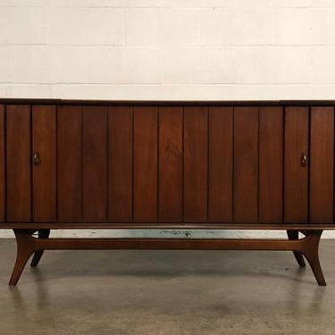 Zenith Mid-Century Modern Stereo Console Model C930 ~ Makes A Great TV Stand 