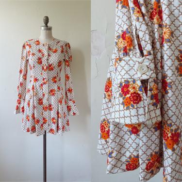 Vintage 70s Floral Mini Dress/ 1970s Long Sleeve Cuffed Jersey Dress/ Size Medium 