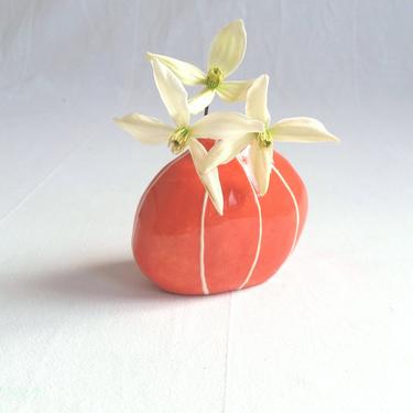 Red ceramic vase. Coral orange table decor. Unique gift under 40. Small hostess gift. Housewarming. Modern pottery vase. Handmade vase 