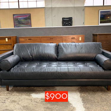 All new sofas, sectionals, sofabeds, lounge chairs in stock