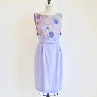 Vintage 1950's 60' Lavender Floral Wiggle Day Dress Sheath Style 31&amp;quot; Waist Medium 