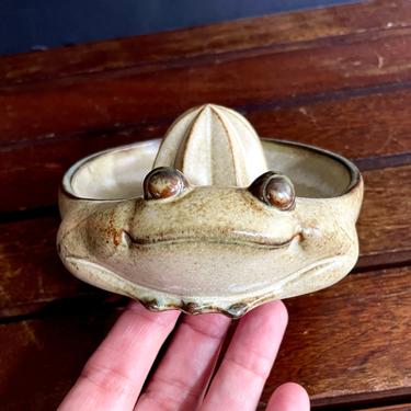 Vintage Studio Pottery Frog Juicer or Reamer - Stoneware Ceramic, Neutral, Cottagecore, Handmade, Hand Painted, Lemon Lime Squeezer 