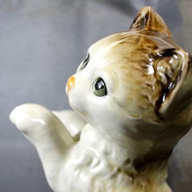 Fetching Vintage Ceramic Tabby Cat Figure - 7.5&amp;quot; Cat Ceramic - Kitty Collectible - Rochester New Hampshire Souvenir - Japan  | FREE SHIPPING 