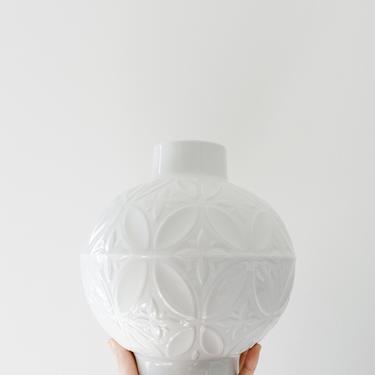 Large Scale Mid Century Glazed White Porcelain Vase // Schinding 