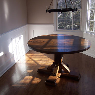 The Massanutten - Antique Oak Round Pedestal Dining Table 