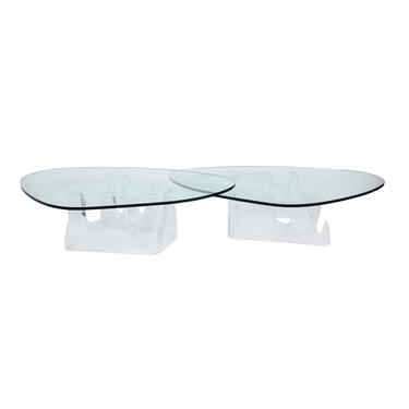 Sculptural Pair of Free Form Coffee Tables in Lucite with Glass Tops 1970s
