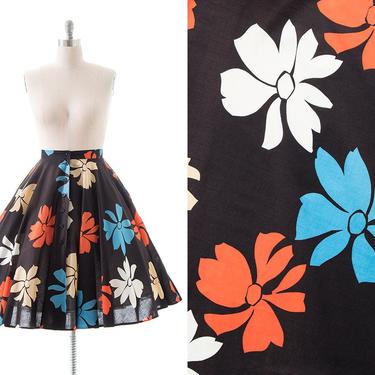 Vintage 1980s Circle Skirt | 80s does 50s Bold Oversized Floral Printed Black Cotton Button Up Swing Skirt with Pockets (medium) 