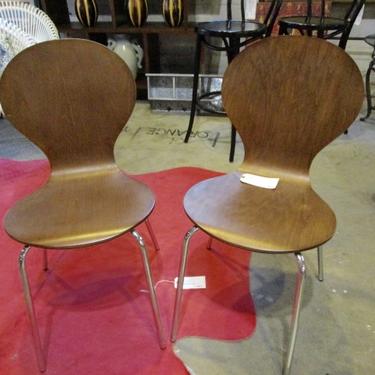 PAIR OF MODERN SIDE CHAIRS
