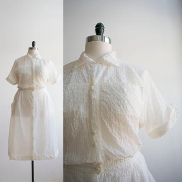 Vintage 1940s Shirt Dress / White 1950s Shirt Dress / Vintage Nurse Uniform XL / Vintage Textured Cotton Shirt Dress / 50s Nurse Uniform XL 