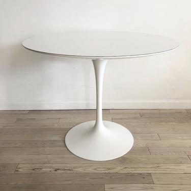 1966 Knoll Eero Saarinen White 36" Round Tulip Dining Table-Refurbished