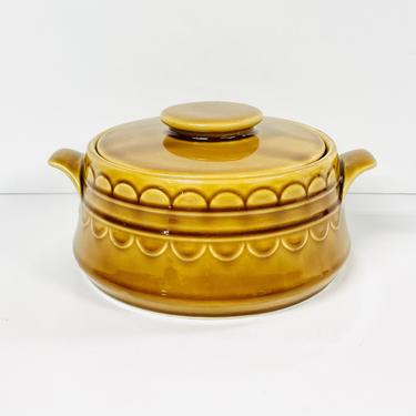 Vintage Homer Laughlin Castilian / Gold Cortez / Scallop / Casserole / Covered Serving Bowl / Stoneware / FREE SHIPPING 