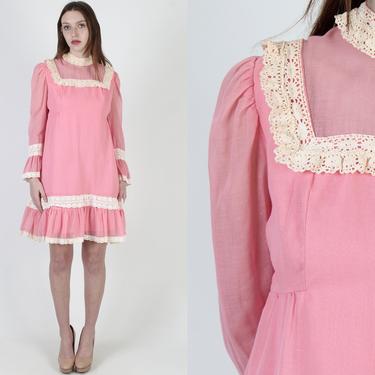 Vintage 70s Pink Country Prairie Dress / Sheer Ivory Floral Crochet Lace / Simple Trumpet Bell Sleeve Mini Dress 
