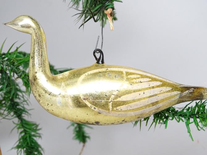 Vintage spun glass swan ornaments