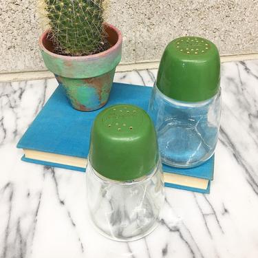 Vintage Salt and Pepper Shakers Retro 1960s Federal Housewares + Set of 2 Matching + Clear Glass + Green Plastic Tops + Kitchen Decor 