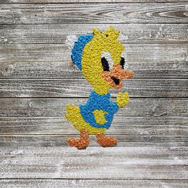 Vintage Easter Popcorn Yellow Chick, Melted Plastic Popcorn Easter Duck, 1970 Retro Kitsch Wall Hanging Window or Door Decor Vintage Holiday 