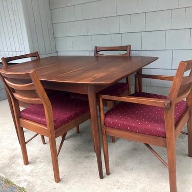 American Martinsville Dining Table w Leaves