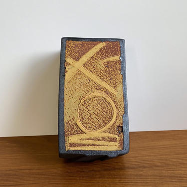 Patrick Horsley ceramic wall pocket or hanging vase / Oregon PNW contemporary art pottery 