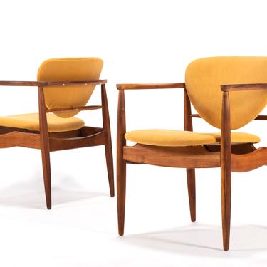 Mt. Airy Armchairs for John Stuart Influenced by Arne Vodder 