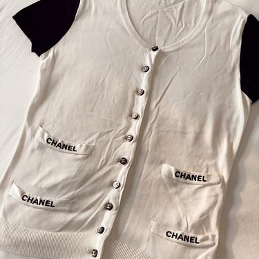 Vintage CHANEL 1996 LETTER CC Logo Monogram Button White Black Knit Cardigan Sweater T Shirt Blouse Top 