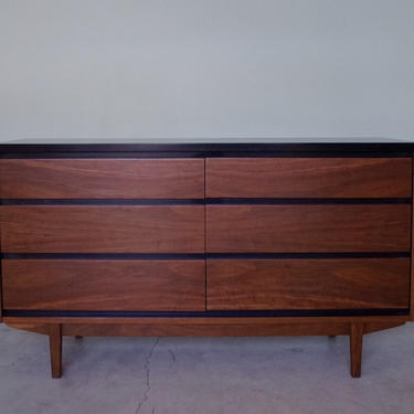 Beautiful 1960's Mid-century Modern Walnut Dresser by Stanley - Professionally Refinished! 