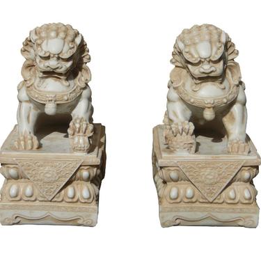 Pair Chinese Off White Marble Like Fengshui Foo Dogs cs1289E 