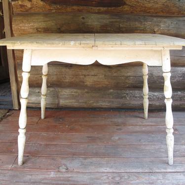 White Painted Farmhouse Table Shabby Chic Wood Table Country Cottage Furniture Kitchen Dining Table Distressed Chippy Painted Table 