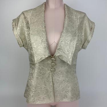 1940s Shimmery Off-White Brocade Blouse - Rayon Fabric - Low Cut Neckline with Rolled Collar - Cloth Covered Buttons - Women's Size Medium 