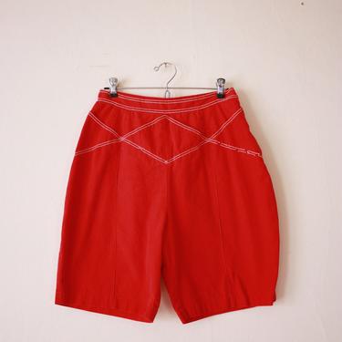 50s Red Cotton Side Zip Shorts High Waisted Bermuda Shorts with Contrast Stitching Size M 