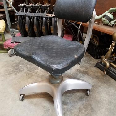 Vintage Good Form Rolling Desk Chair