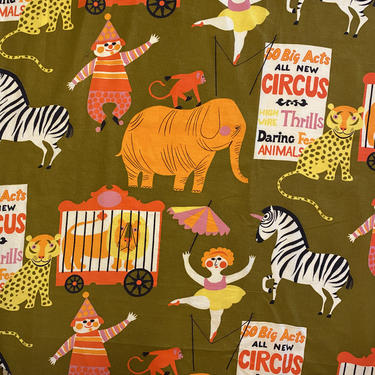 Adorable Vintage MOD 60s 70s CIRCUS kids fabric • Novelty 4-2/3 yards all cotton • Performers Clowns Zoo Animals Lion Elephant Zebra Monkey 
