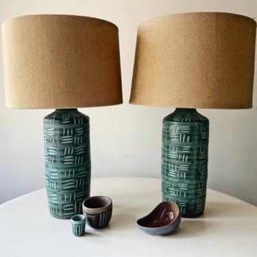 Outstanding Midcentury Puerto Rico Hal Lasky Puerto Rican Pottery Corp Lamps Handmade Sgraffito Pottery Pair 