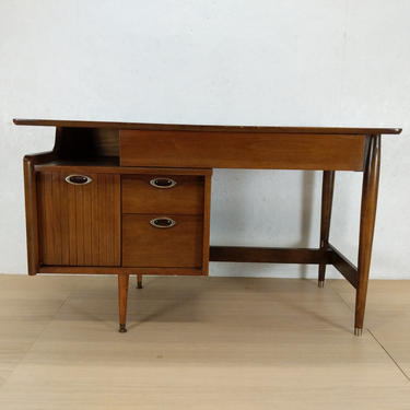 Vintage Mid Century Modern Desk by Hooker Mainline - Free NYC Delivery! 