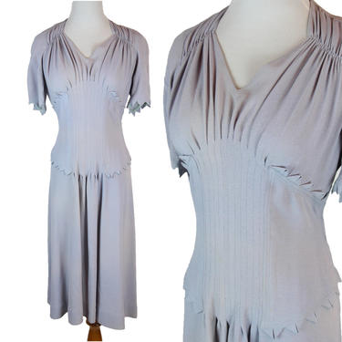Vintage 1930s 40s Purple Day Dress Tailored Emphasized Bust Triangle Sleeve Edge Size S/XS 