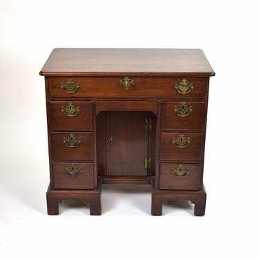 Antique 18th Century Mahogany Dressing Table Kneehole Desk Locking Drawers 