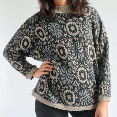 1980's Geometic Floral Design Oversized Sweater Fits S - L 