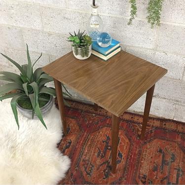 Vintage MCM End Table Retro 1960s Mid Century Modern Wood Grain Top + Pointed Legs + Laminated + Plant + Home + Office + MCM + Table + Decor 