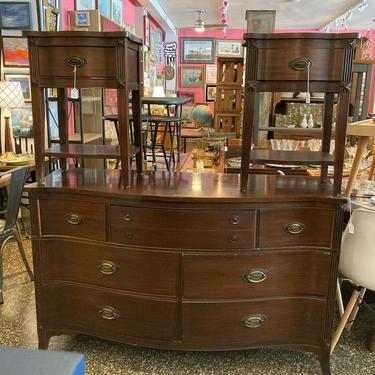 Mahogany 7 drawer dresser. 57.5” x 22” x 35” Matching nightstands. 2 available. 18.5” x 14” x 27”