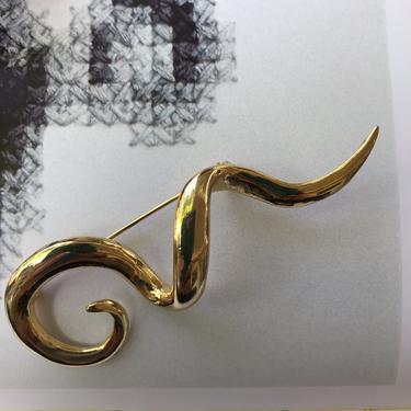 Gold Squiggle Brooch