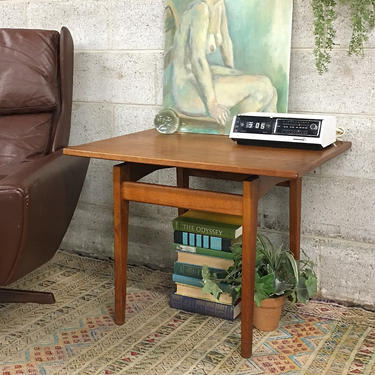 LOCAL PICKUP ONLY ———— Vintage Jens Risom End Table 