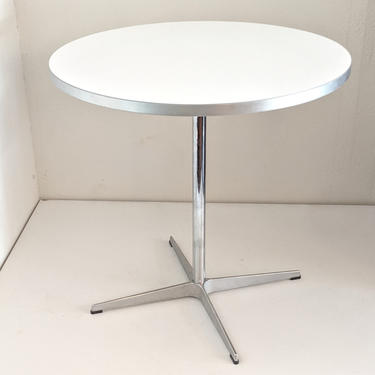 Mid-Century Modern White Dining Table by Piet Hein, Arne Jacobsen for Fritz Hansen 