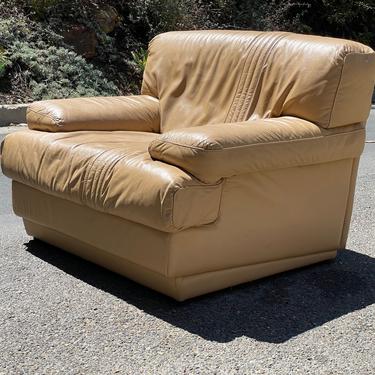 1970s Italian Mid-Century Leather Lounge Chair 