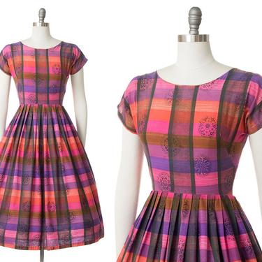 Vintage 1950s Dress | 50s Medallion Plaid Printed Cotton Pink Purple Full Skirt Day Dress (small) 