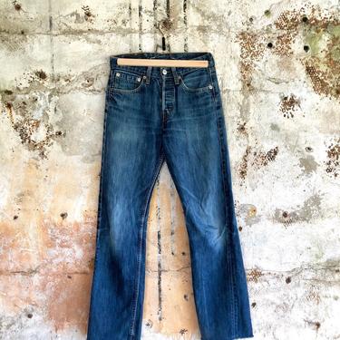 1980s Dark Wash Levis 501 Slim Cut Jeans 25 26 