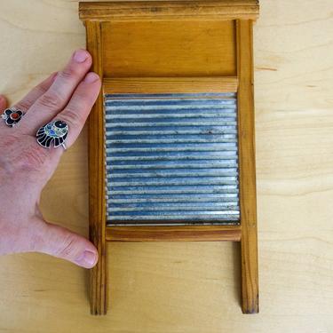 Extra small 9x5&amp;quot; wood washboard, vintage rustic toy or mini sales sample, Americana laundry room or washroom collectible for farmhouse decor 
